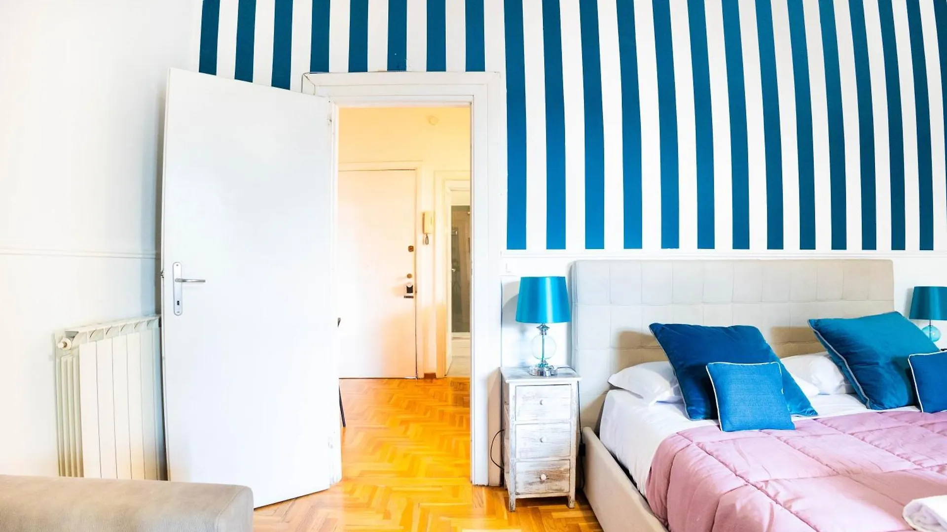Boutique Trastevere Rome Apartment Ripa 12 Italy